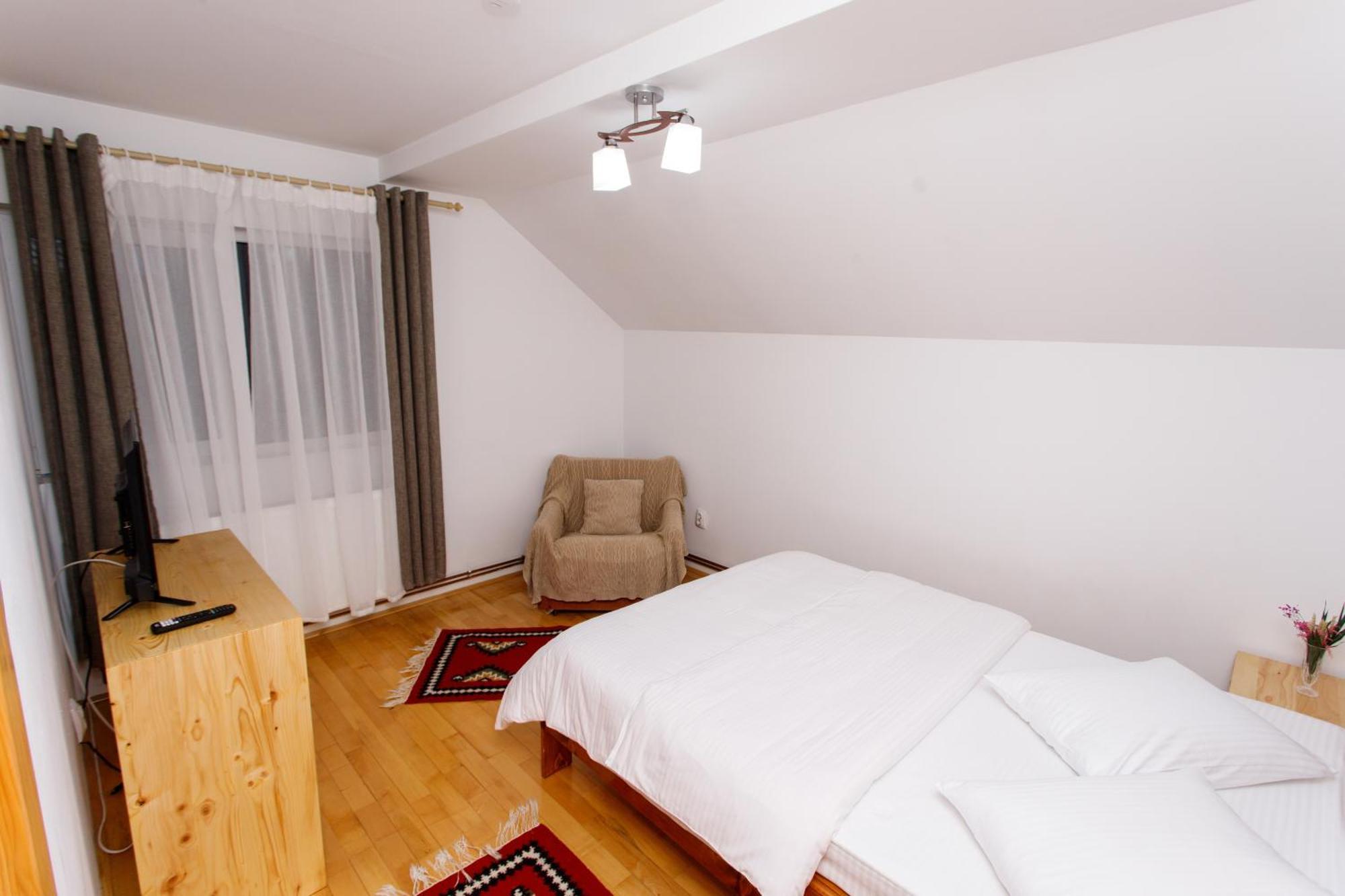 Casa Rumelia Paltineni Dış mekan fotoğraf